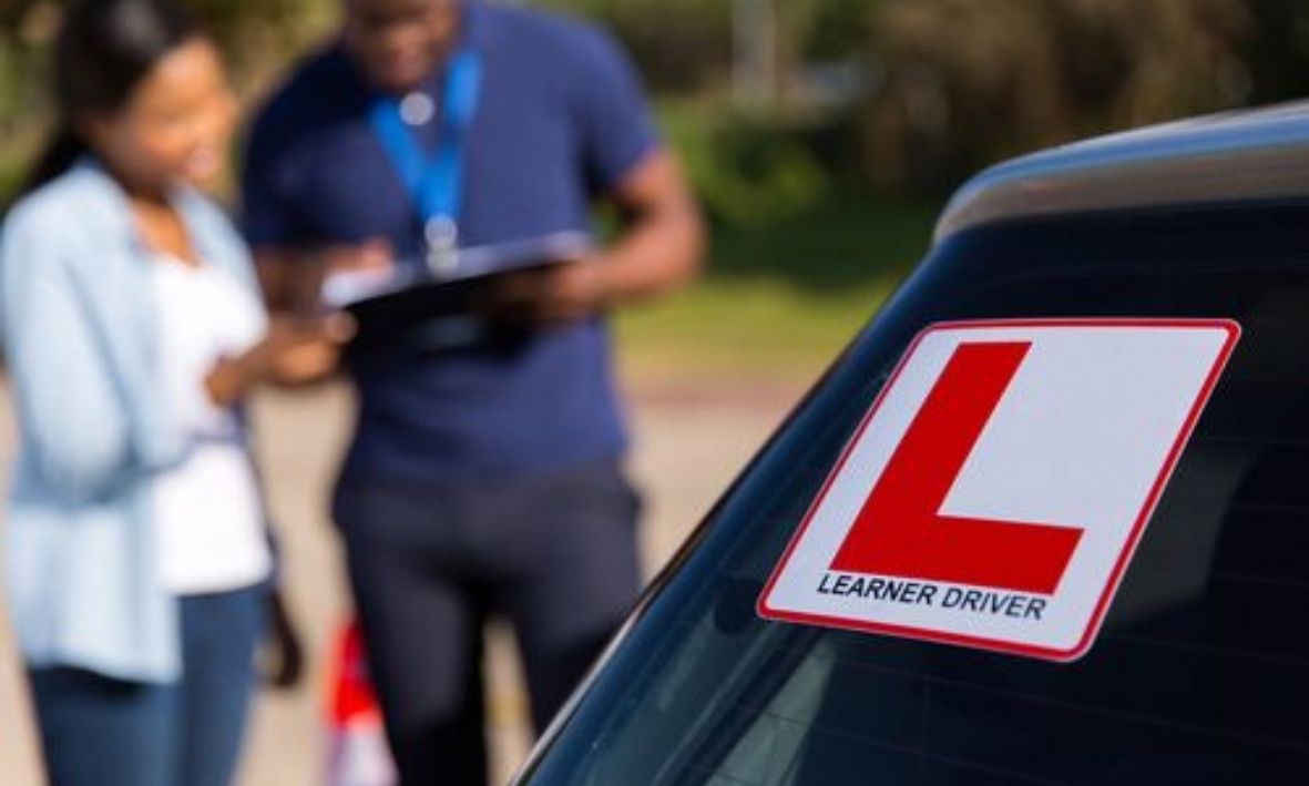 Driving lesson on a tuk-tuk
